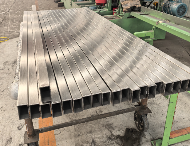 新乡方管 矩形管 无缝方管生产厂家